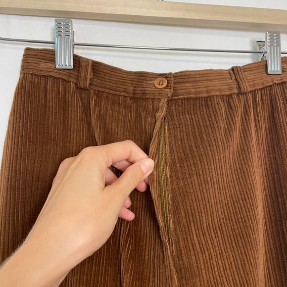 Vintage – Brown Corduroy High Rise A-Line Midi Skirt - Picture 5 of 7